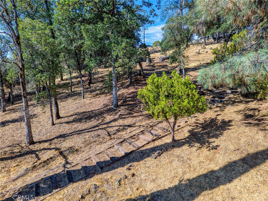 17200 Knollview Drive Property Photo 8