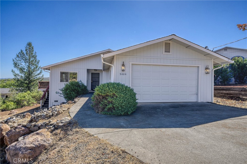 5404 Monterey Place Property Photo 1