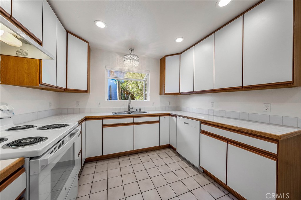 5404 Monterey Place Property Photo 12