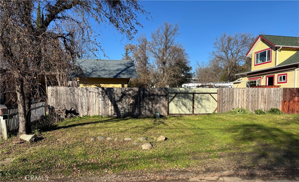 320 Armstrong Street Property Photo 1