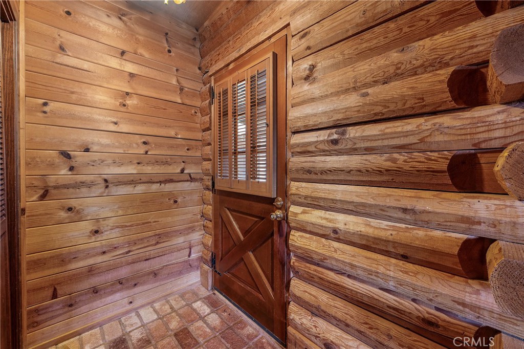 9069 Yaquima Drive Property Photo 9