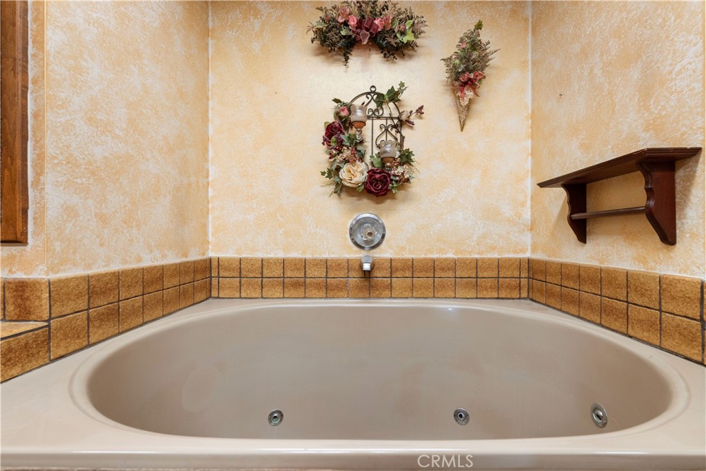 340 Fritch Road Property Photo 22