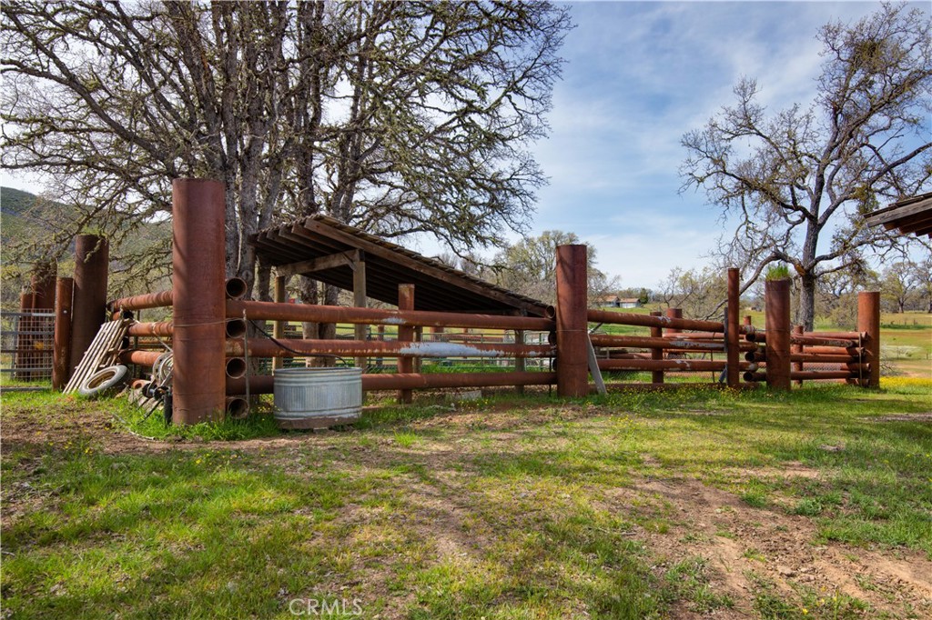 340 Fritch Road Property Photo 44