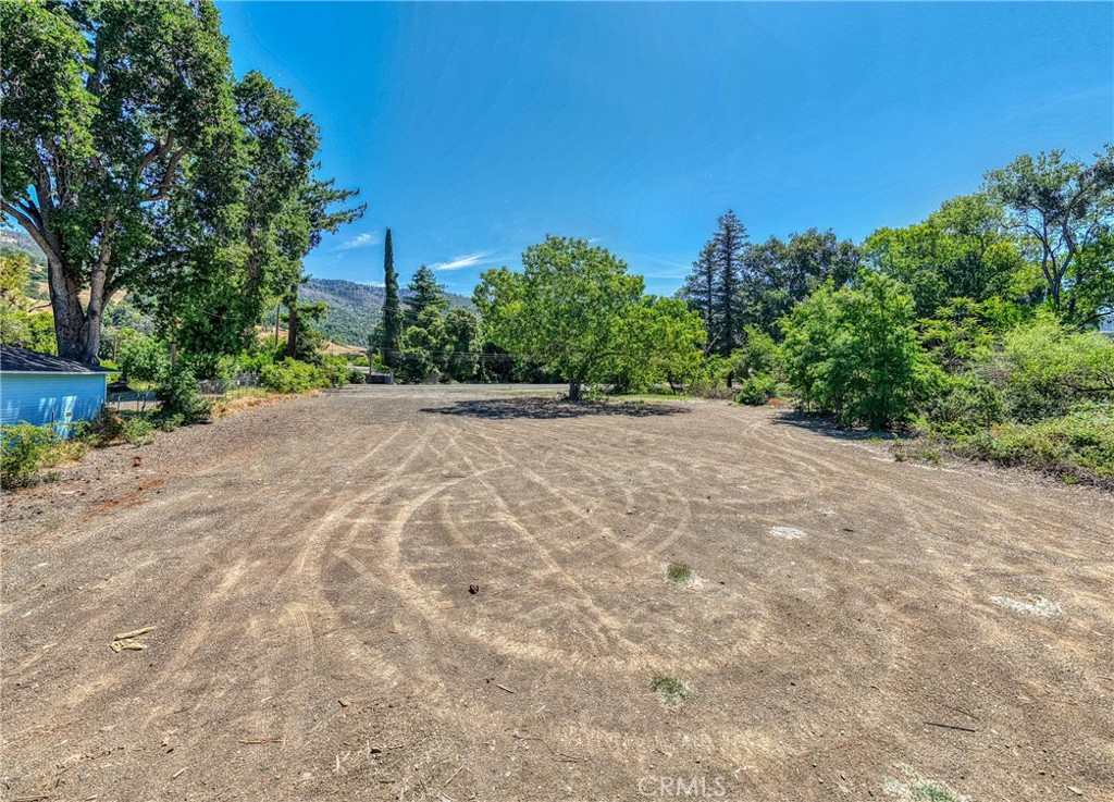 5905 E Highway 20 Property Photo 2
