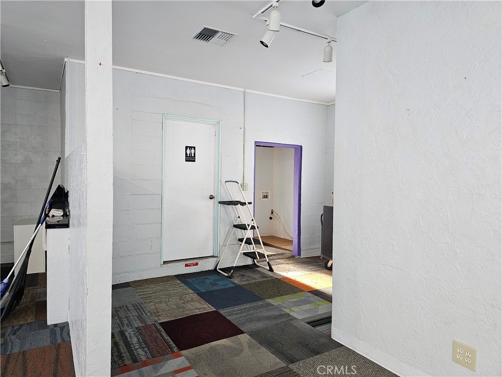 21298 Calistoga Property Photo 11