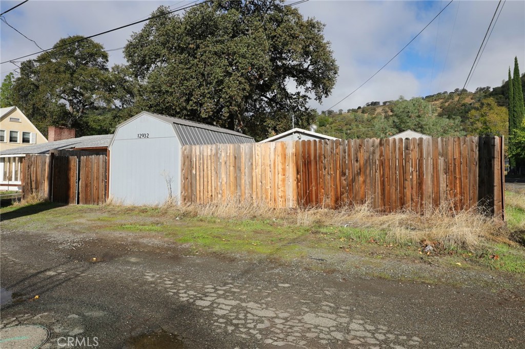 12932 3rd Property Photo 1