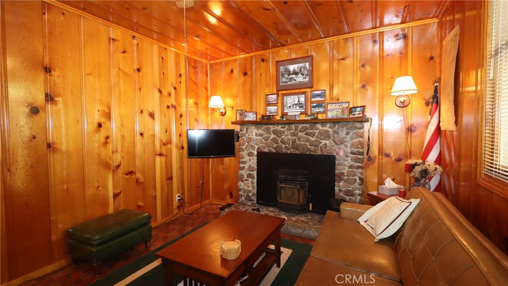 10785 Loch Lomond Property Photo 6