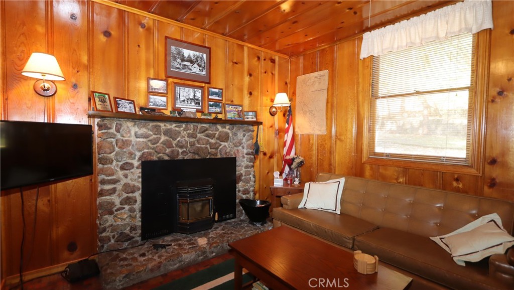 10785 Loch Lomond Property Photo 7
