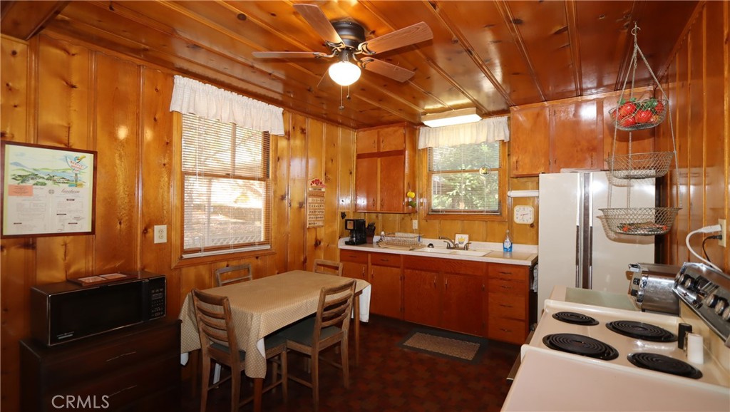 10785 Loch Lomond Property Photo 9