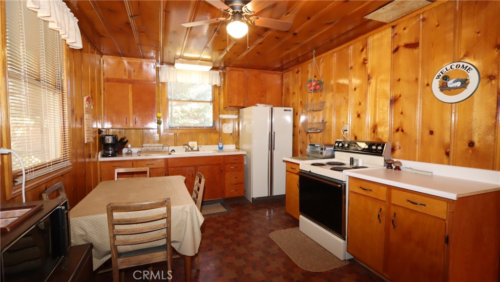 10785 Loch Lomond Property Photo 11