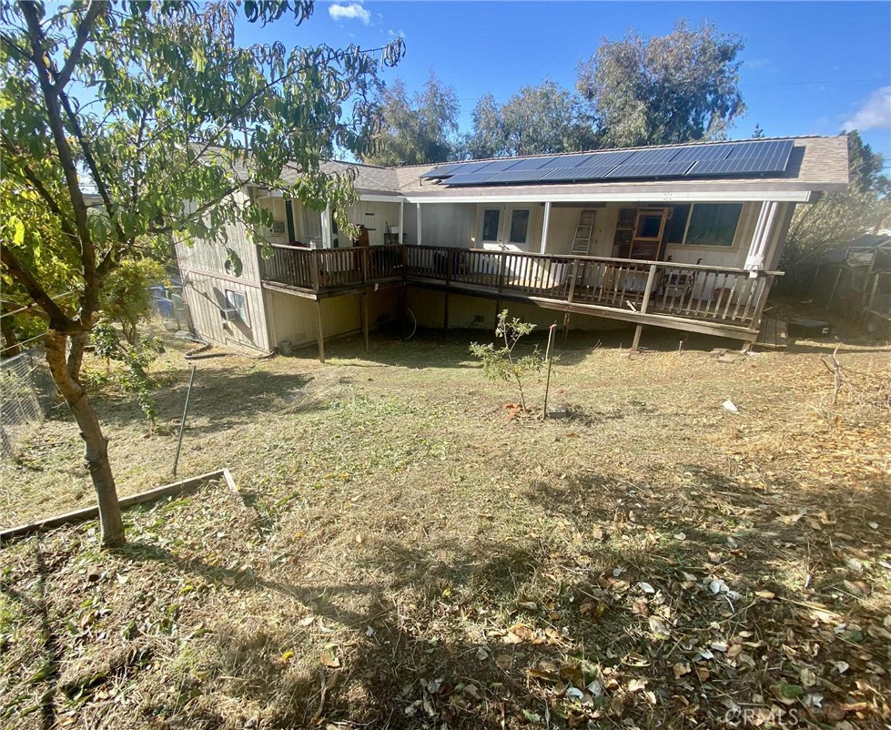 2900 Oakcrest Drive Property Photo 4