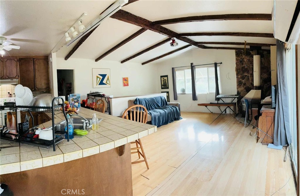 2900 Oakcrest Drive Property Photo 9
