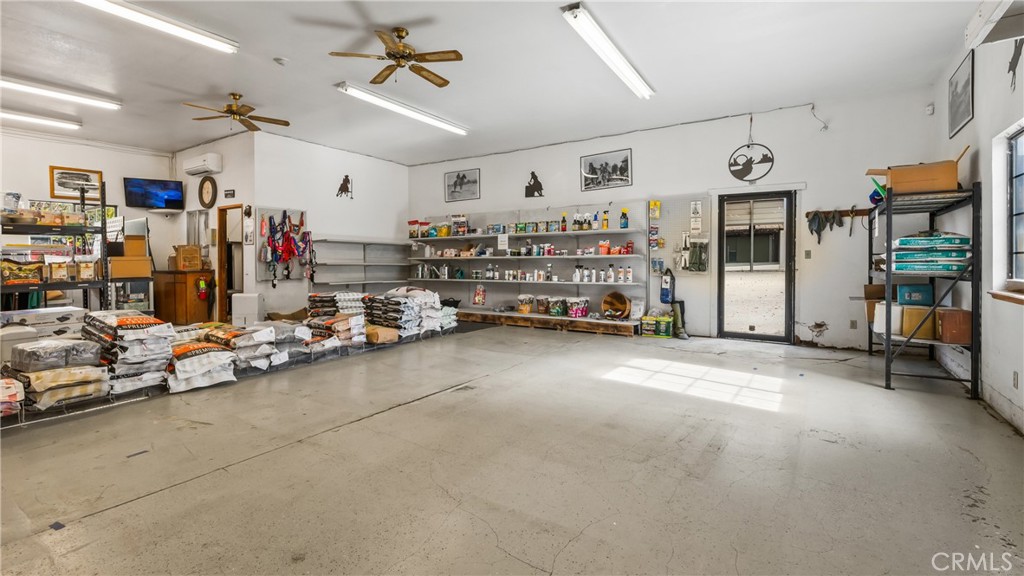 16345 Main Street Property Photo 8