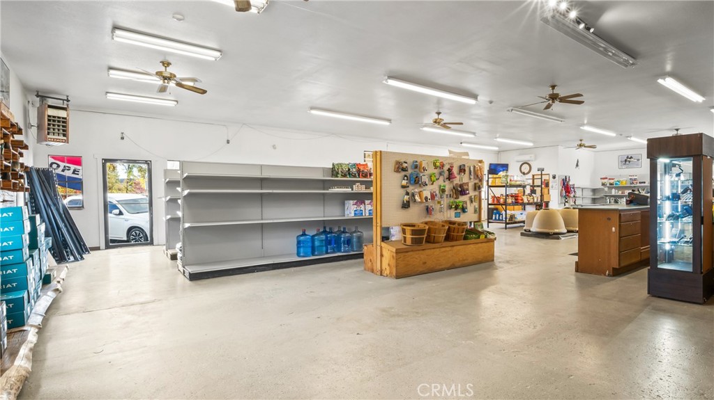 16345 Main Street Property Photo 12