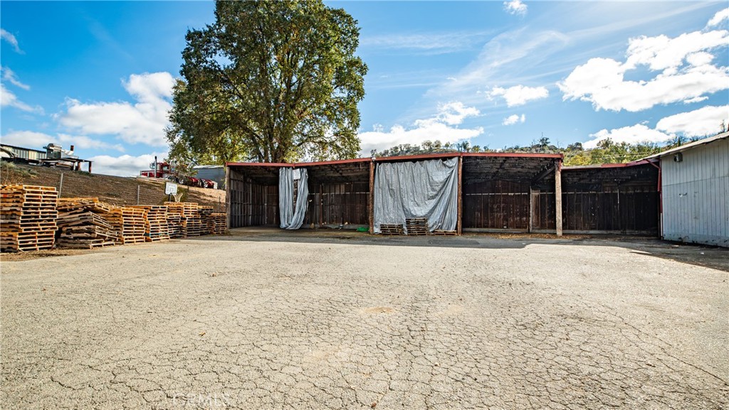 16345 Main Street Property Photo 20