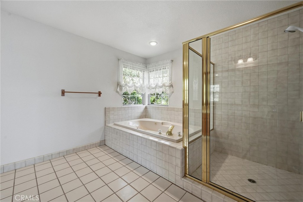 17785 Foothill Court Property Photo 25
