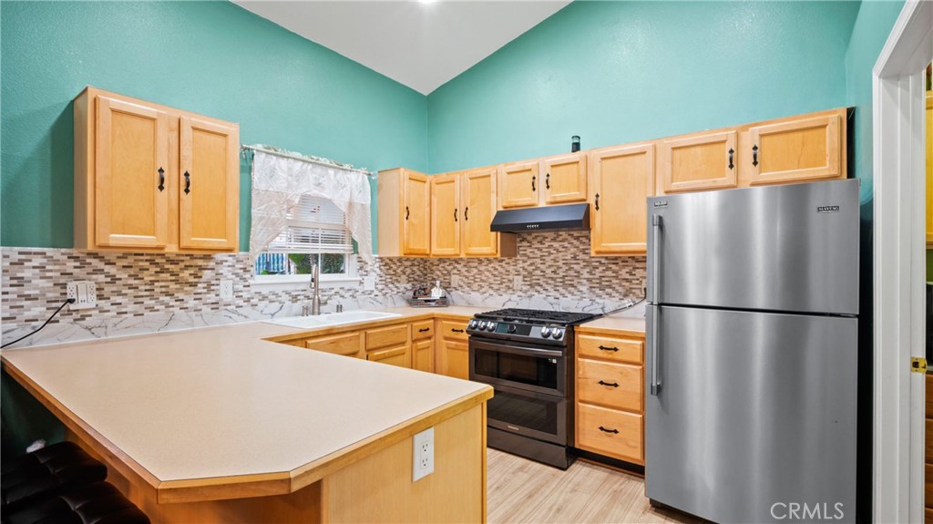 19070 Ravenhill Property Photo 7