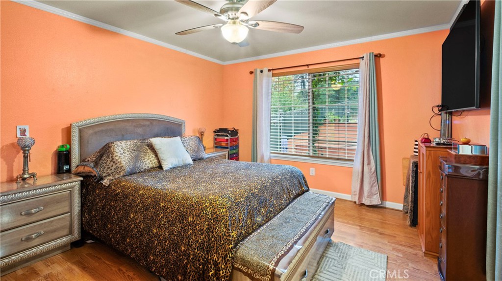 19070 Ravenhill Property Photo 8