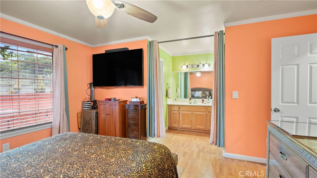 19070 Ravenhill Property Photo 9