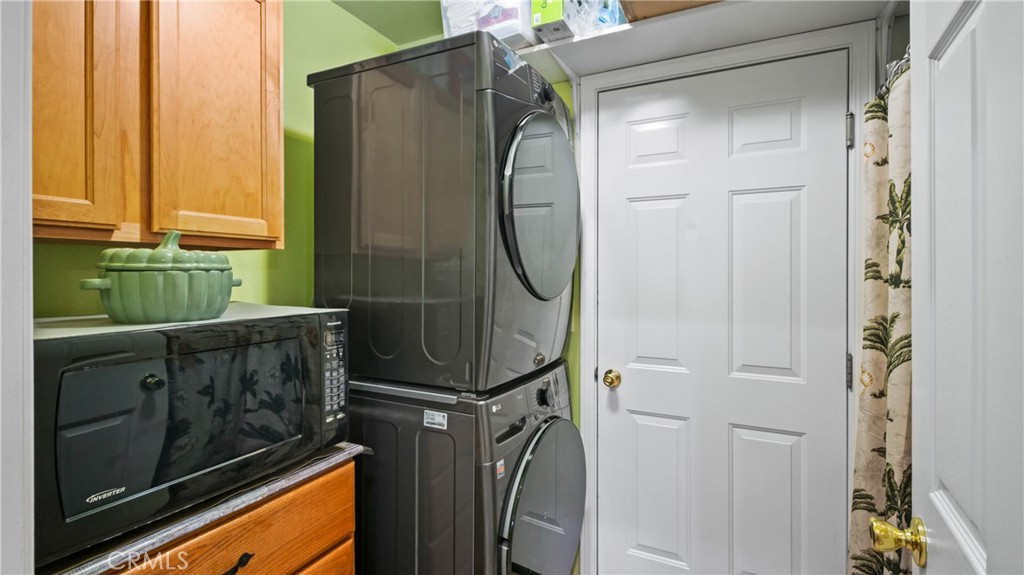 19070 Ravenhill Property Photo 17