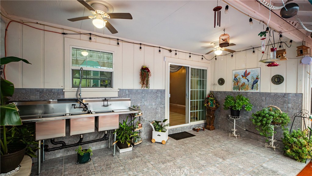 19070 Ravenhill Property Photo 18