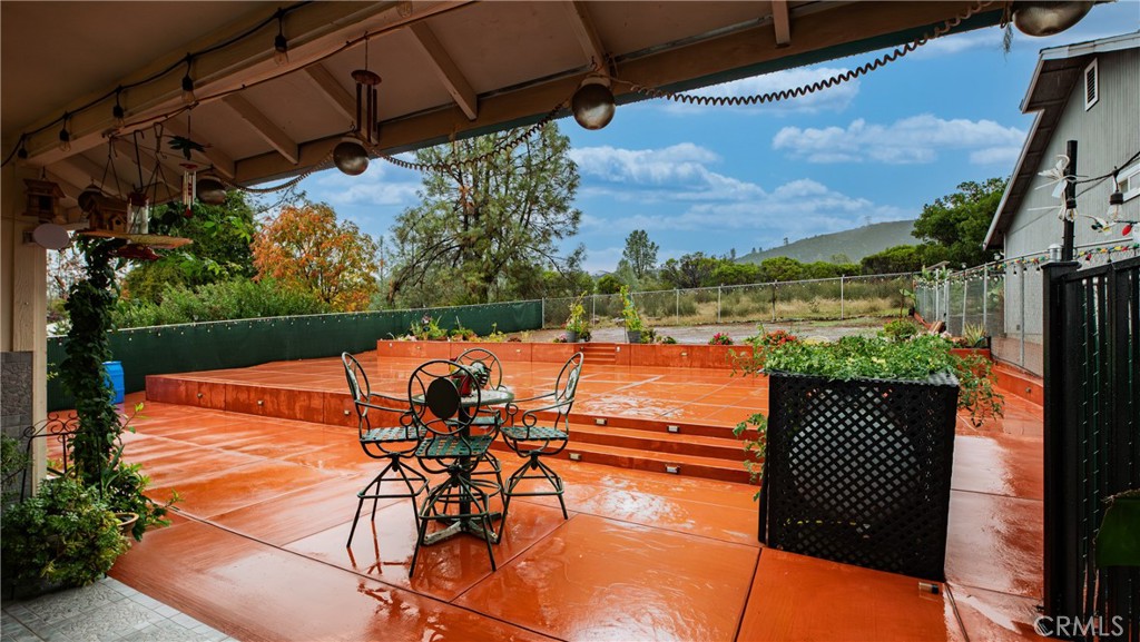 19070 Ravenhill Property Photo 19