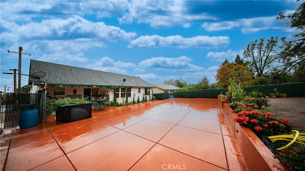 19070 Ravenhill Property Photo 24