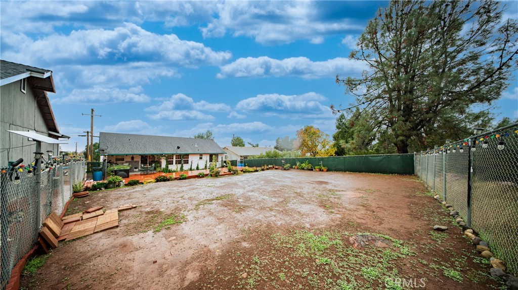 19070 Ravenhill Property Photo 27