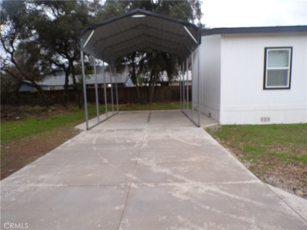 13586 Fair Oak Property Photo 3