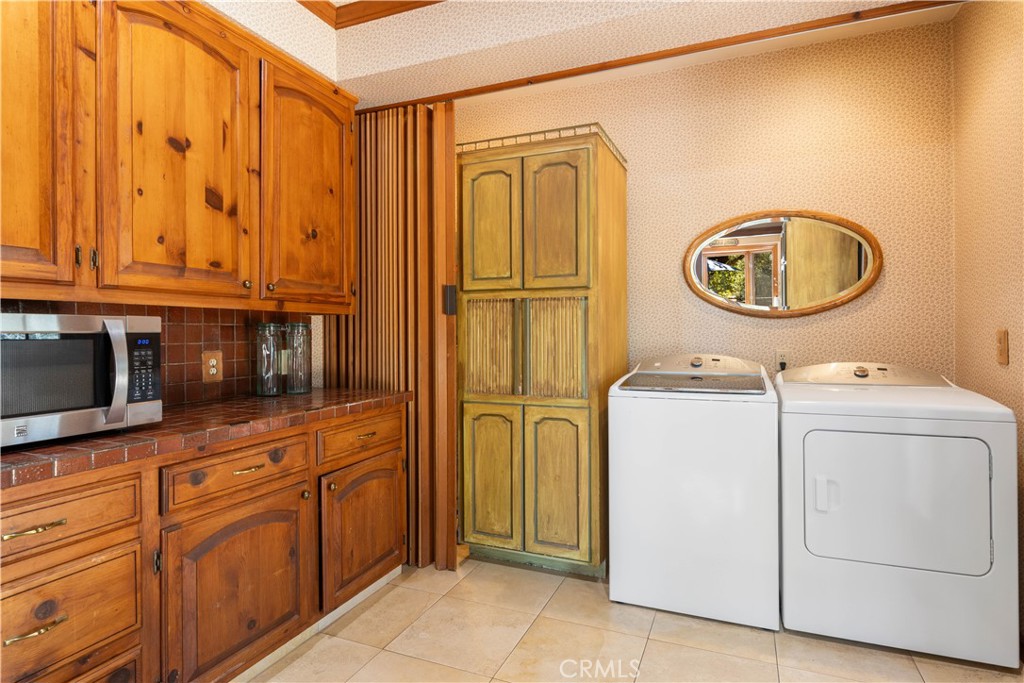 608 Dixon Drive Property Photo 24