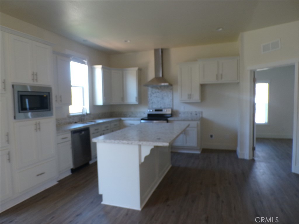 21305 Stewart Property Photo 9