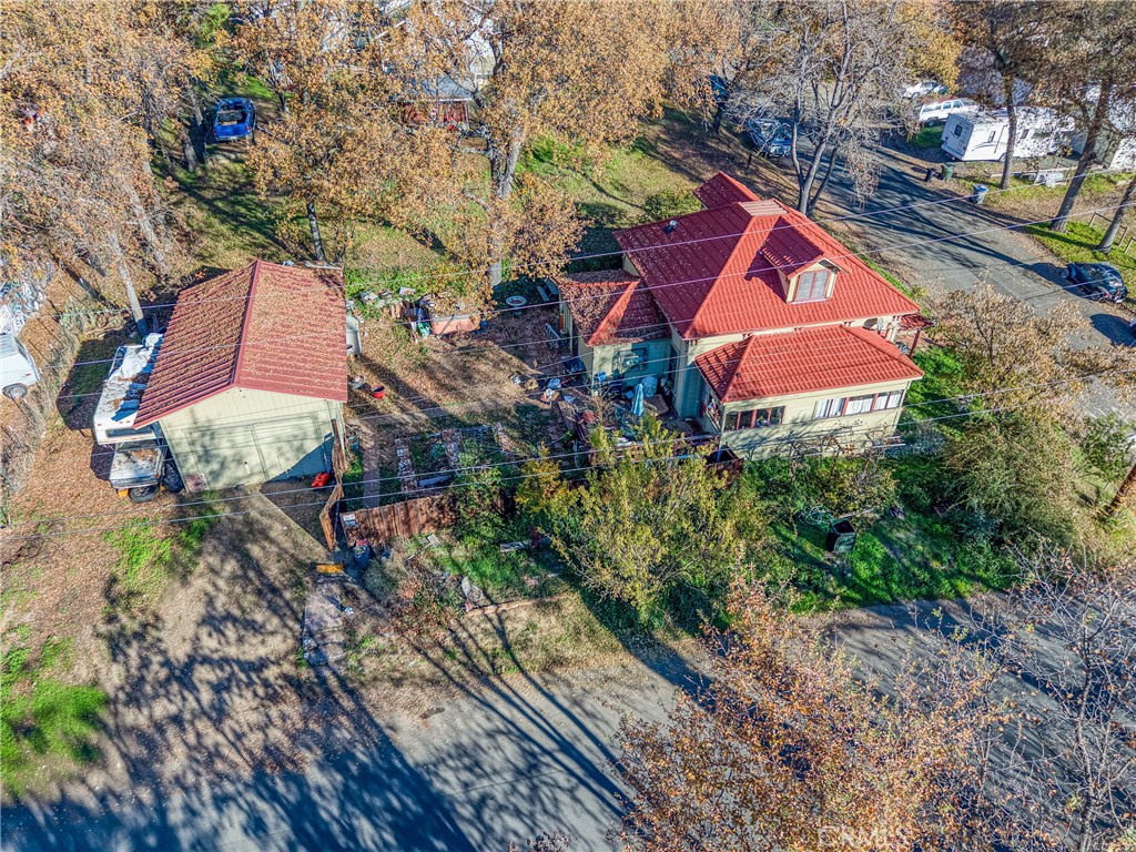 225 N Tunis Property Photo 34
