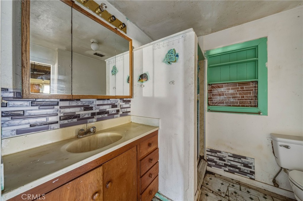 3527 E State Highway 20 Property Photo 12