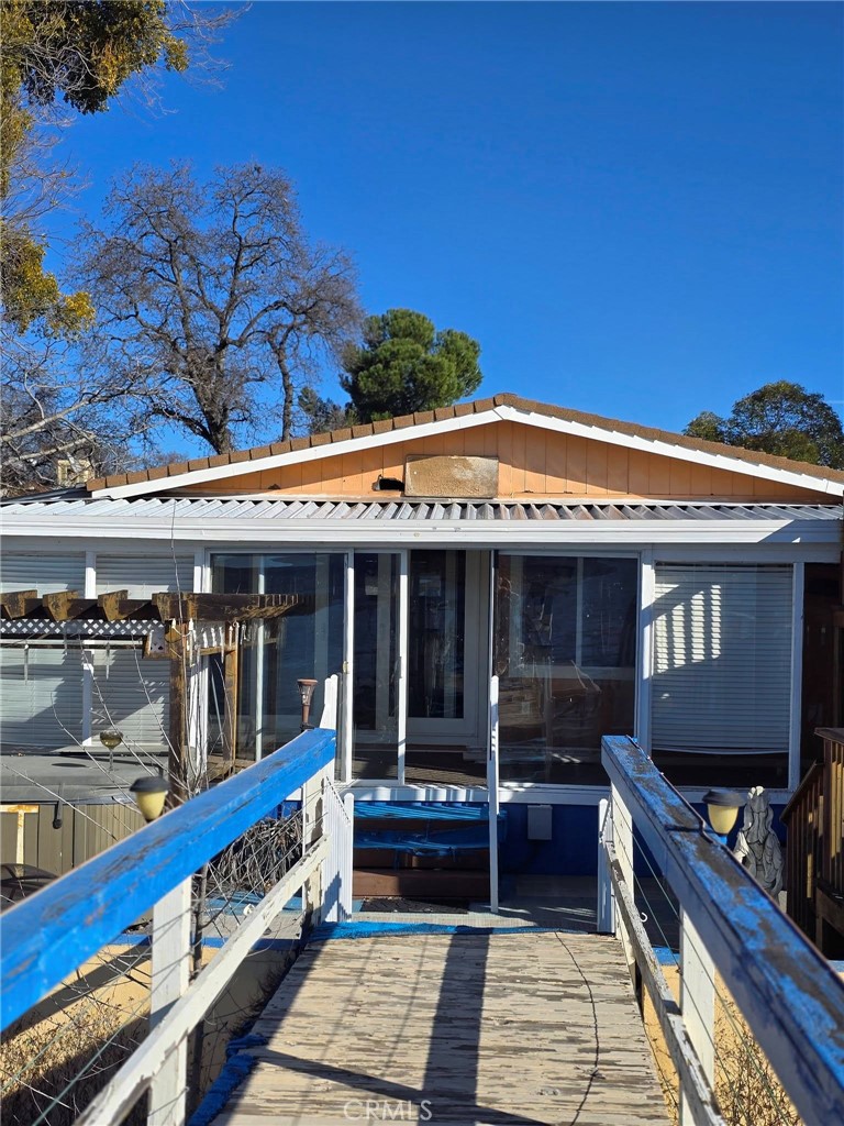 14101 Lakeshore Property Photo 1