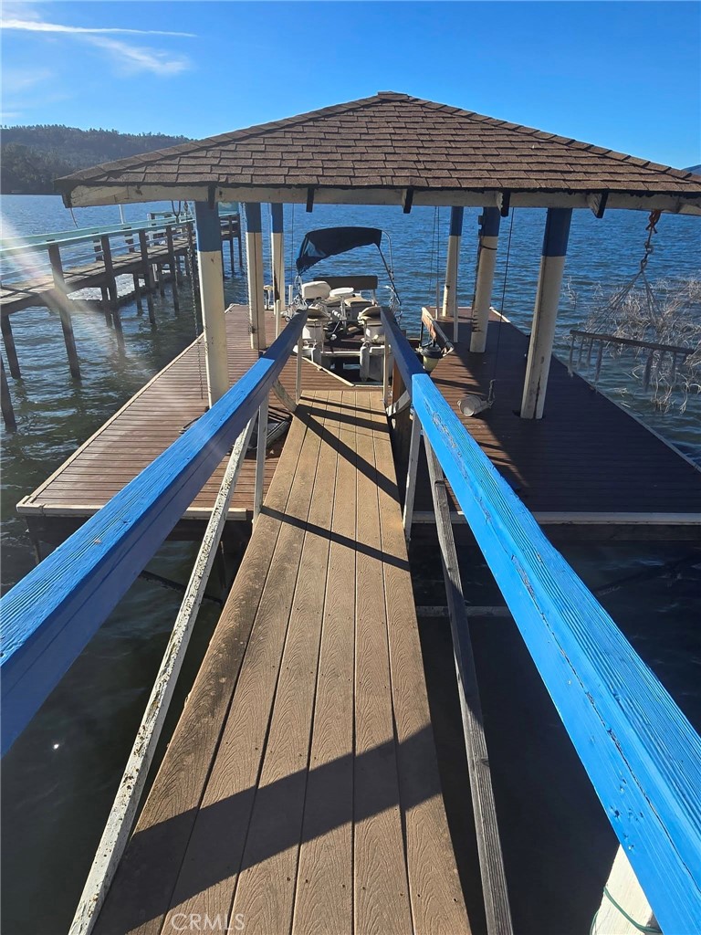 14101 Lakeshore Property Photo 3
