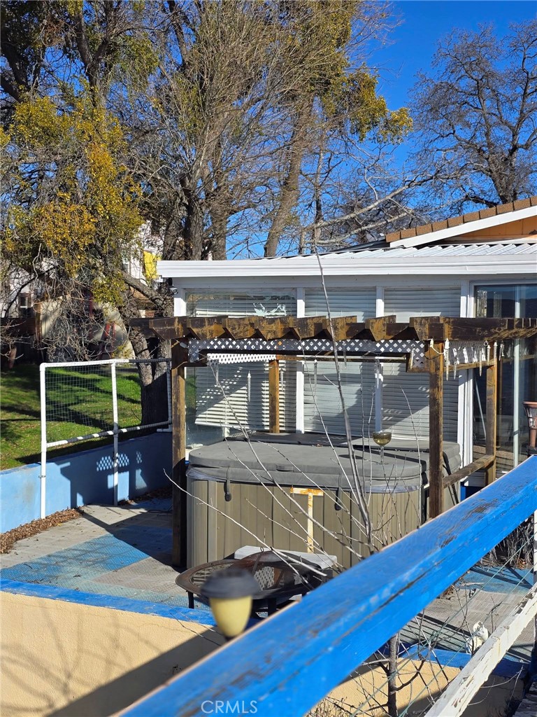 14101 Lakeshore Property Photo 12