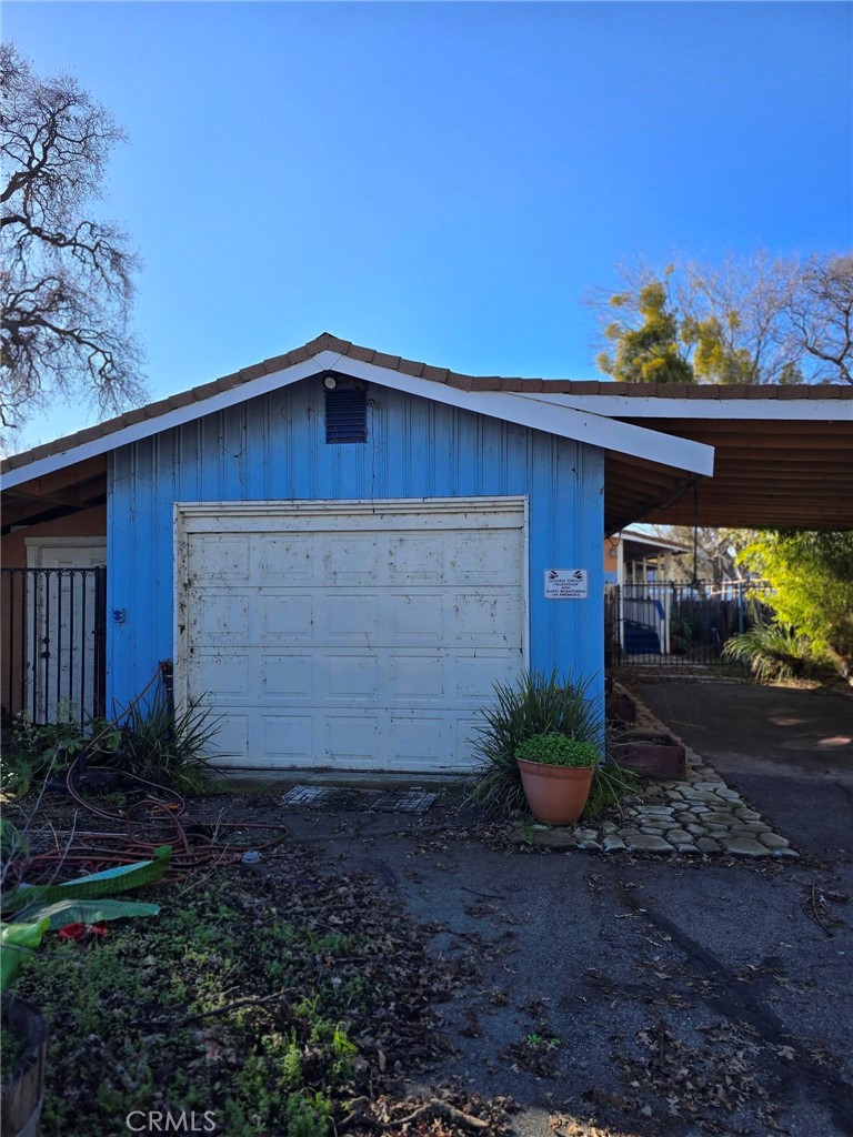 14101 Lakeshore Property Photo 13