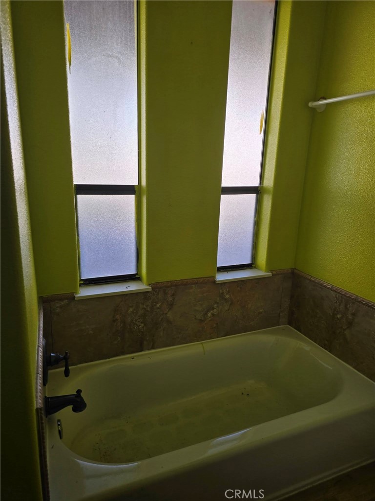 14101 Lakeshore Property Photo 26