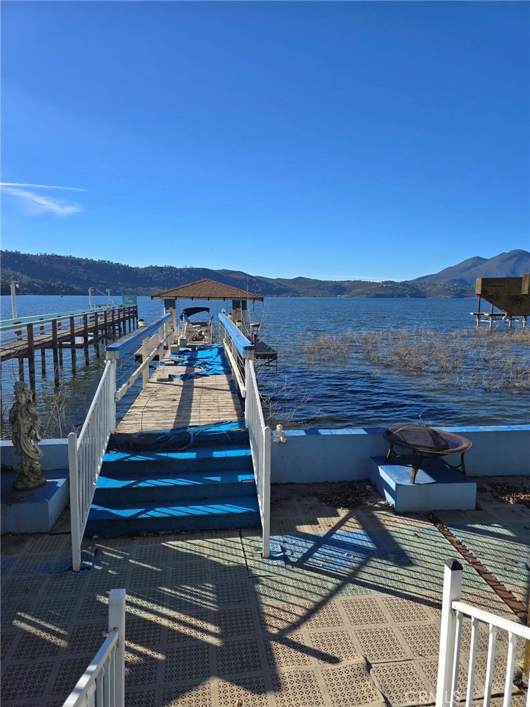 14101 Lakeshore Property Photo 29