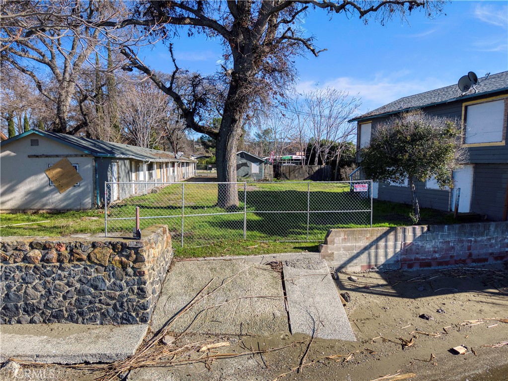 14151 Lakeshore Property Photo 26