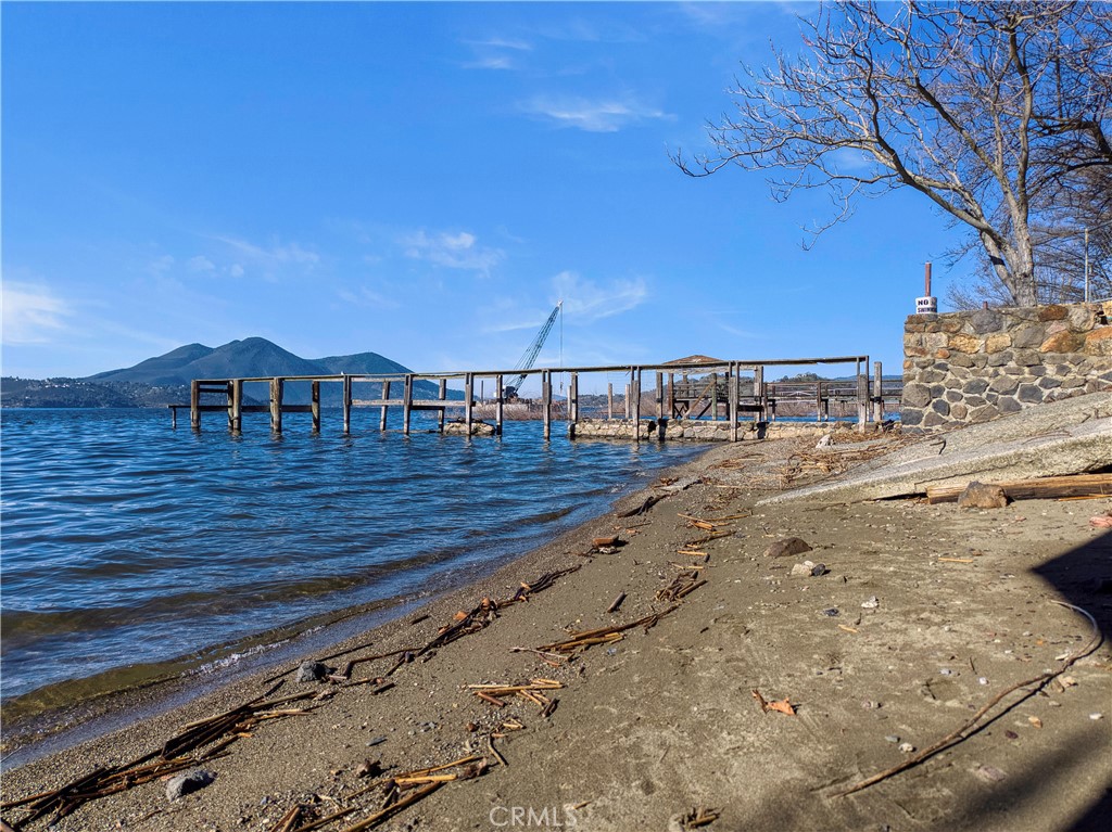 14151 Lakeshore Property Photo 28