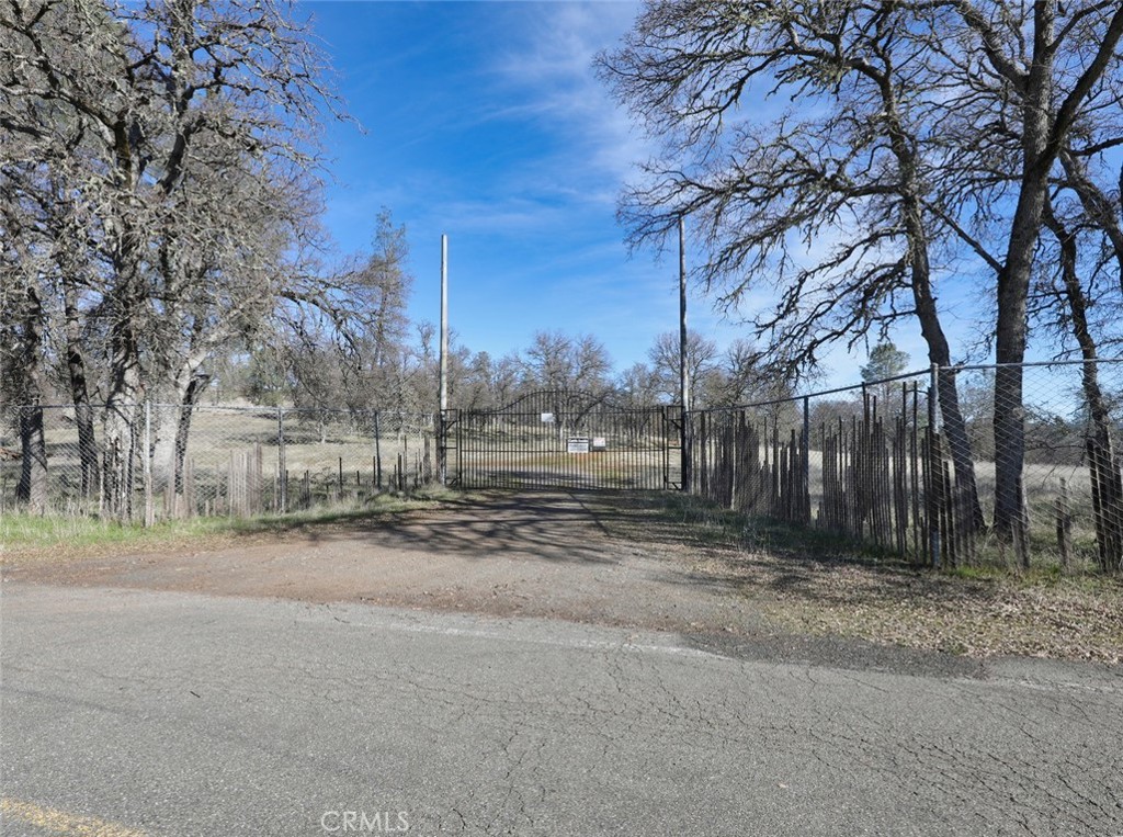 19755 Grange Property Photo 4