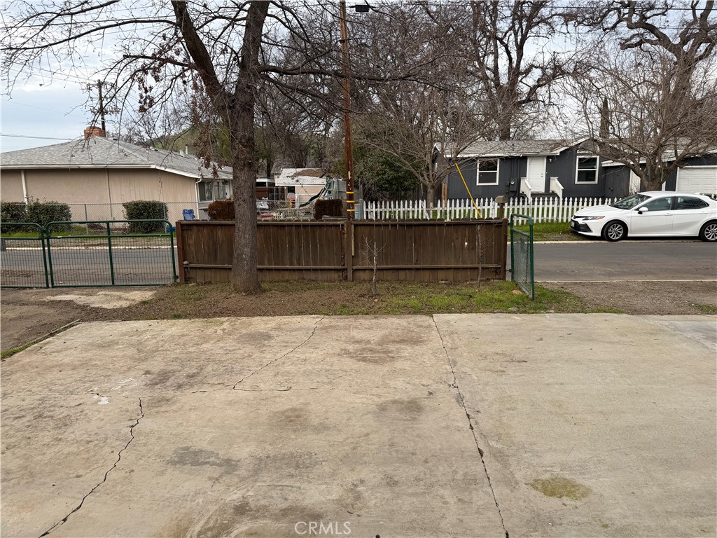 14707 Walnut Avenue Property Photo 13