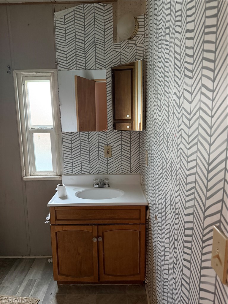 14707 Walnut Avenue Property Photo 33