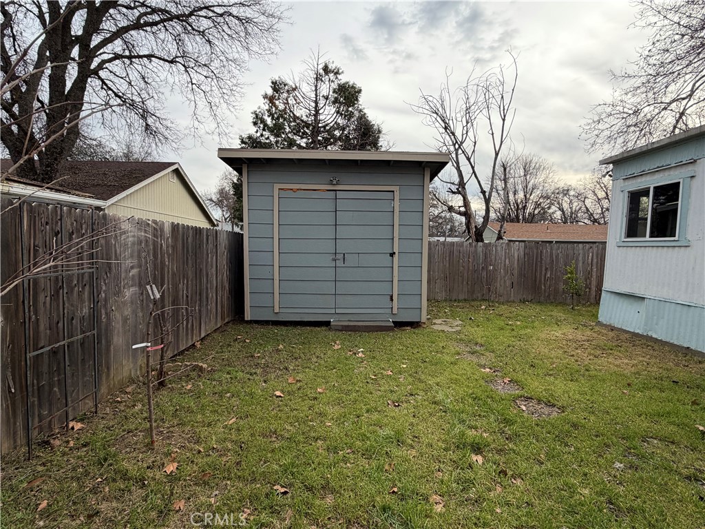 14707 Walnut Avenue Property Photo 52