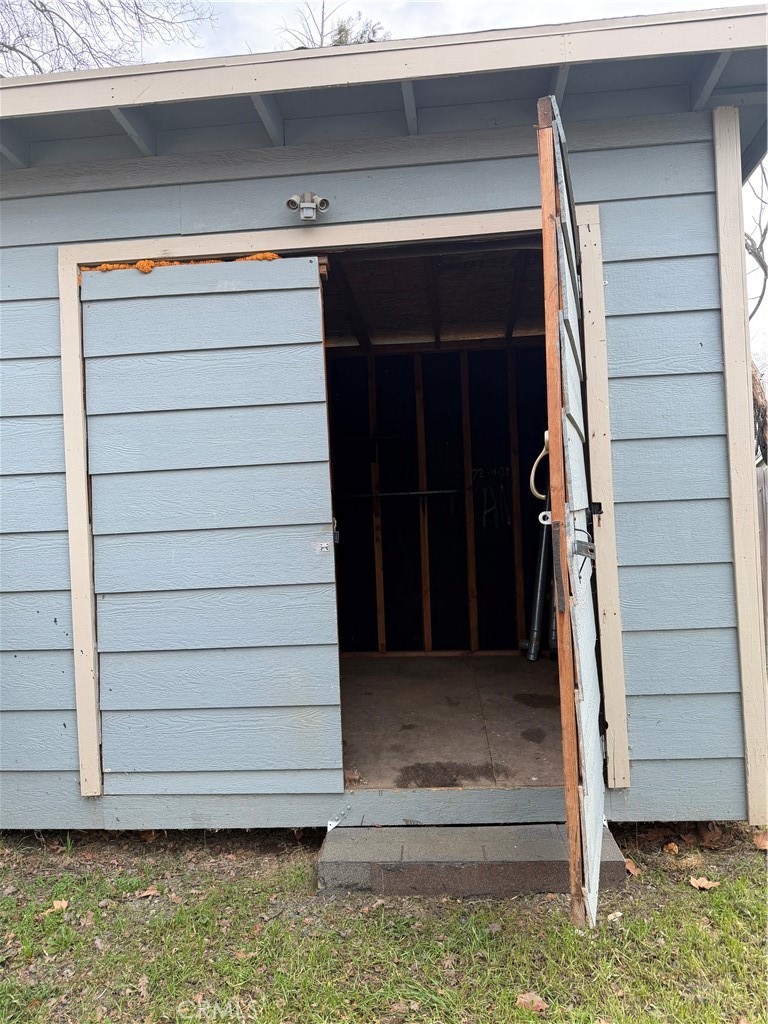 14707 Walnut Avenue Property Photo 53