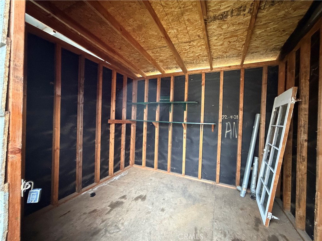 14707 Walnut Avenue Property Photo 55