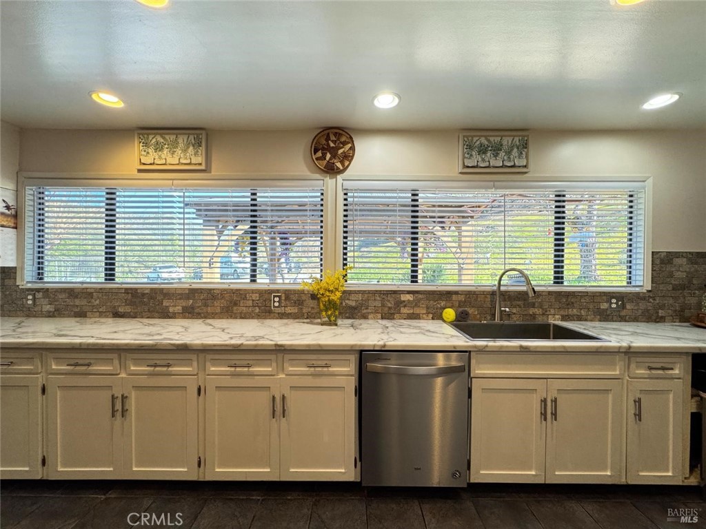 8411 Highway 175 Property Photo 8