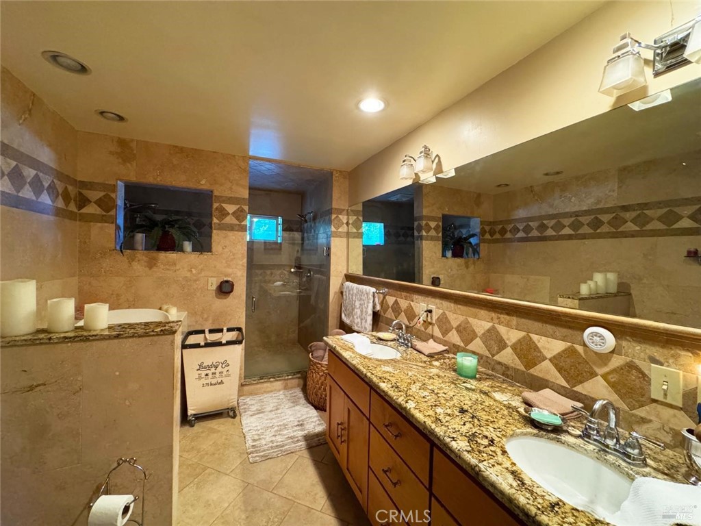 8411 Highway 175 Property Photo 14