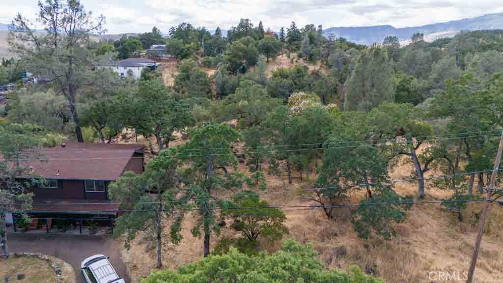 18337 North Shore Drive Property Photo 17
